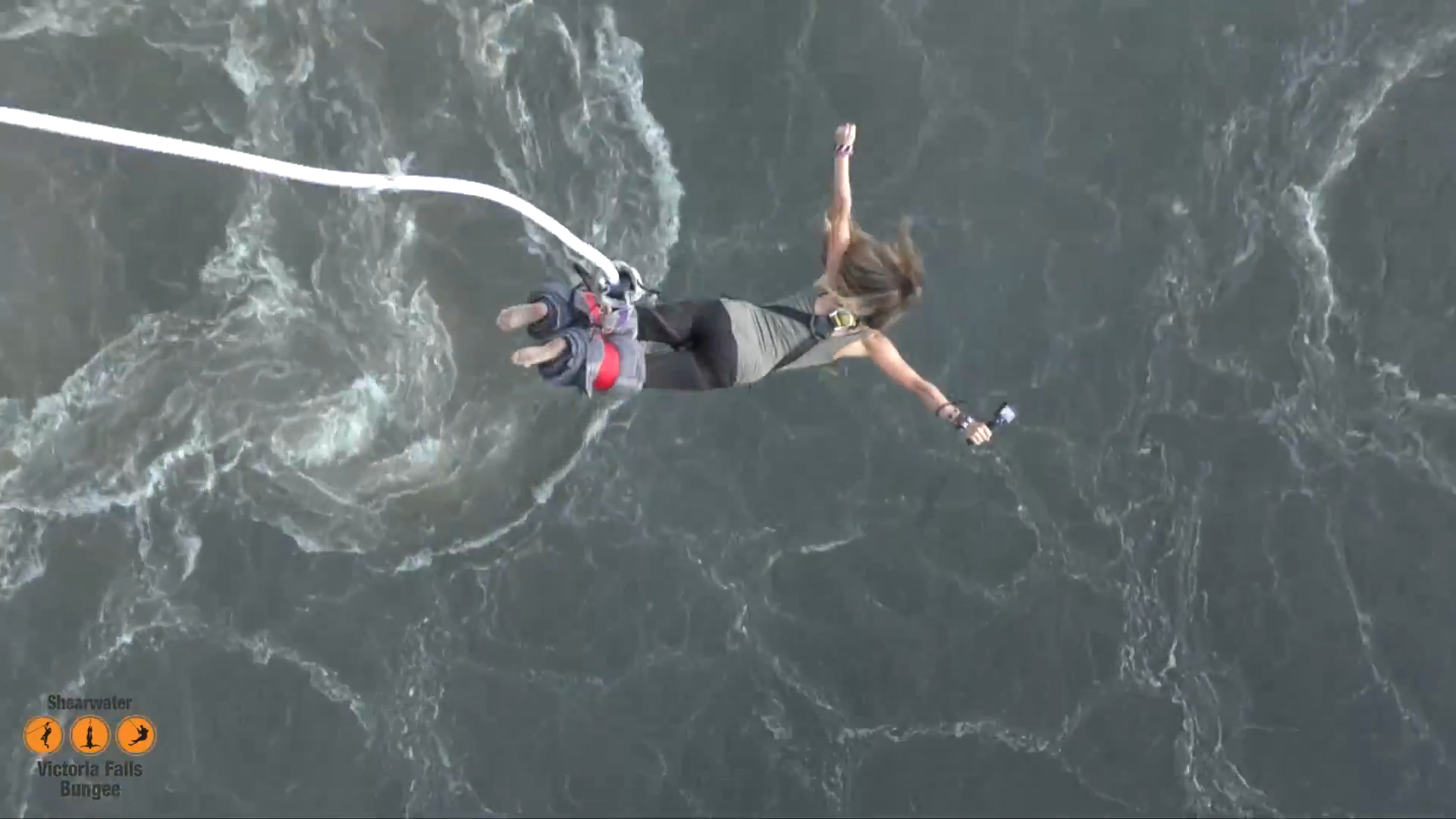 Screenshotter--BungeeJumpingVictoriaFallsGezginYogini-0’00” (1) Screenshotter BungeeJumpingVictoriaFallsGezginYogini 0’00” 1