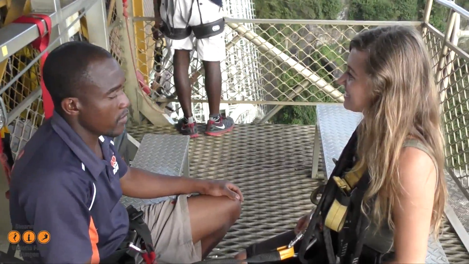 Screenshotter BungeeJumpingVictoriaFallsGezginYogini 0’54”