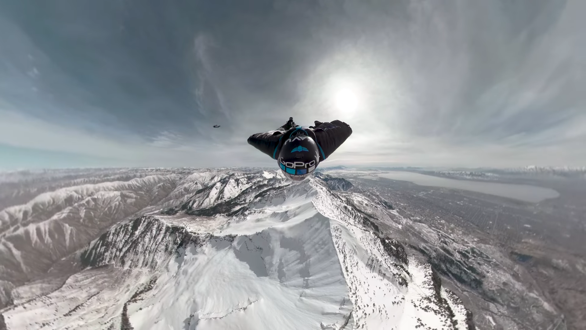 Screenshotter--GoProOverCapturePOVProximityWingsuitwithMarshallMiller-0’06” Screenshotter GoProOverCapturePOVProximityWingsuitwithMarshallMiller 0’06”