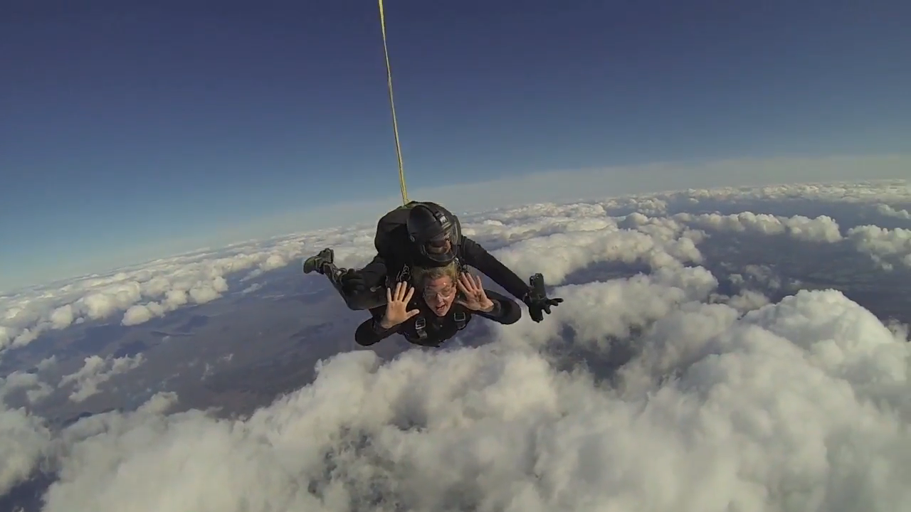Screenshotter TandemSkydiveJoannafromArdmoreAL 1’27”
