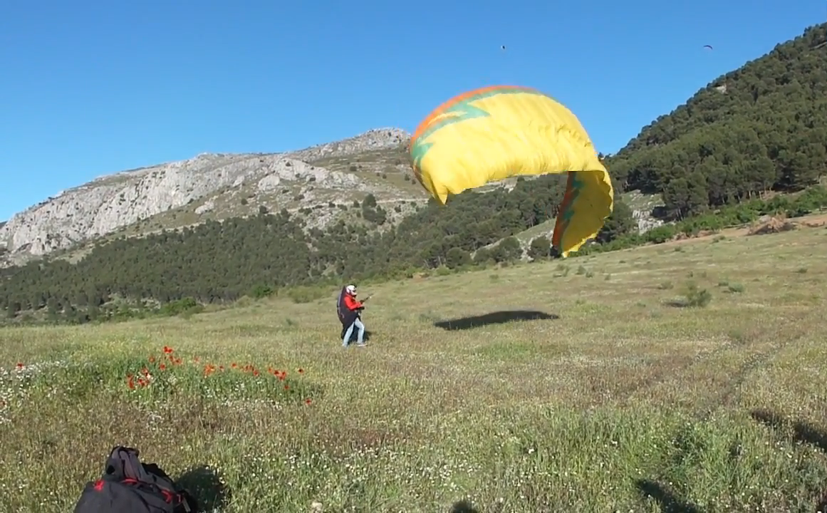 Screenshotter ImpresionantesimgenesdelCampeonatodeParapenteenPegalajar 3’04”