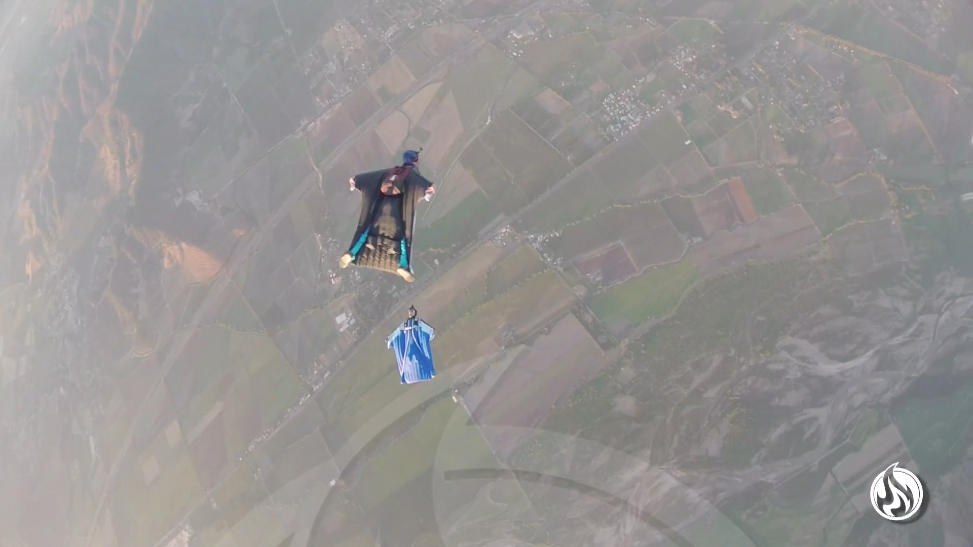 Screenshotter--WINGSUITMAXVALENZUELA-0’40” Screenshotter WINGSUITMAXVALENZUELA 0’40”