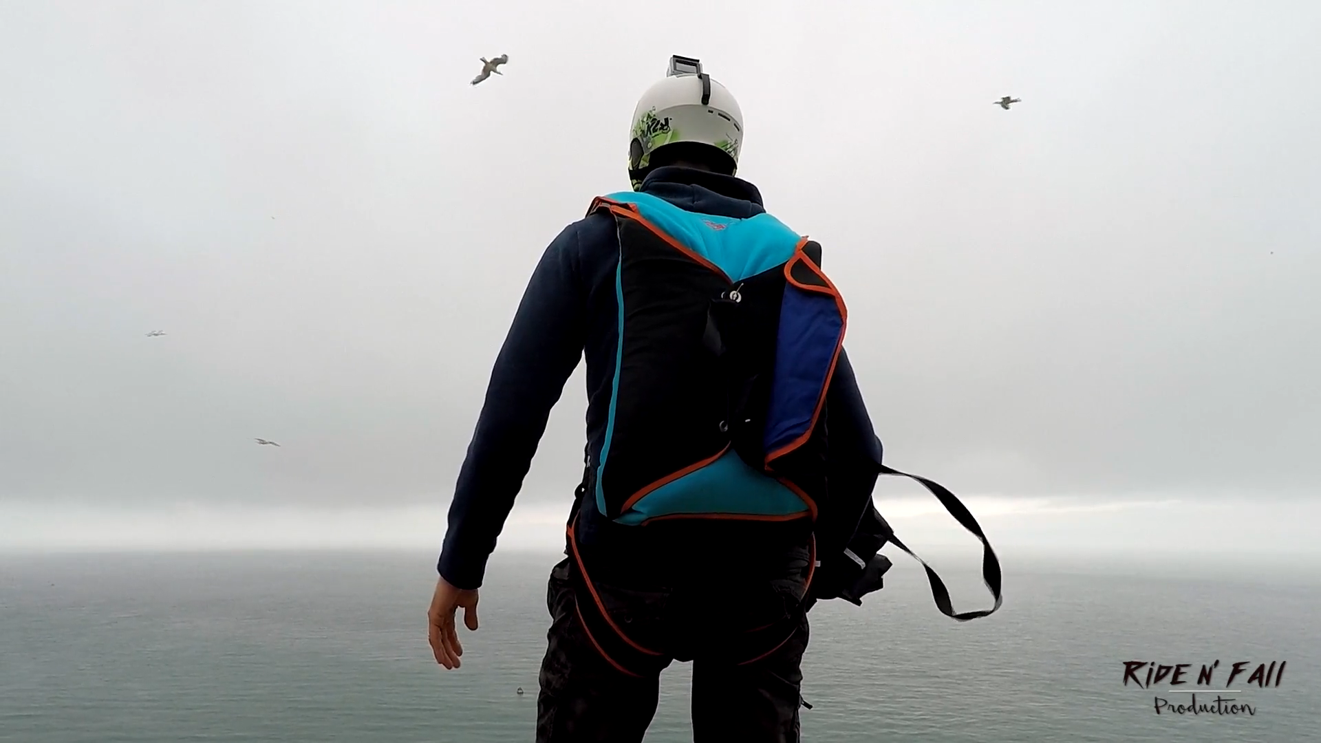 Screenshotter NormandieBaseJumpSessionByRidenFallProductiononVimeo 1’32”