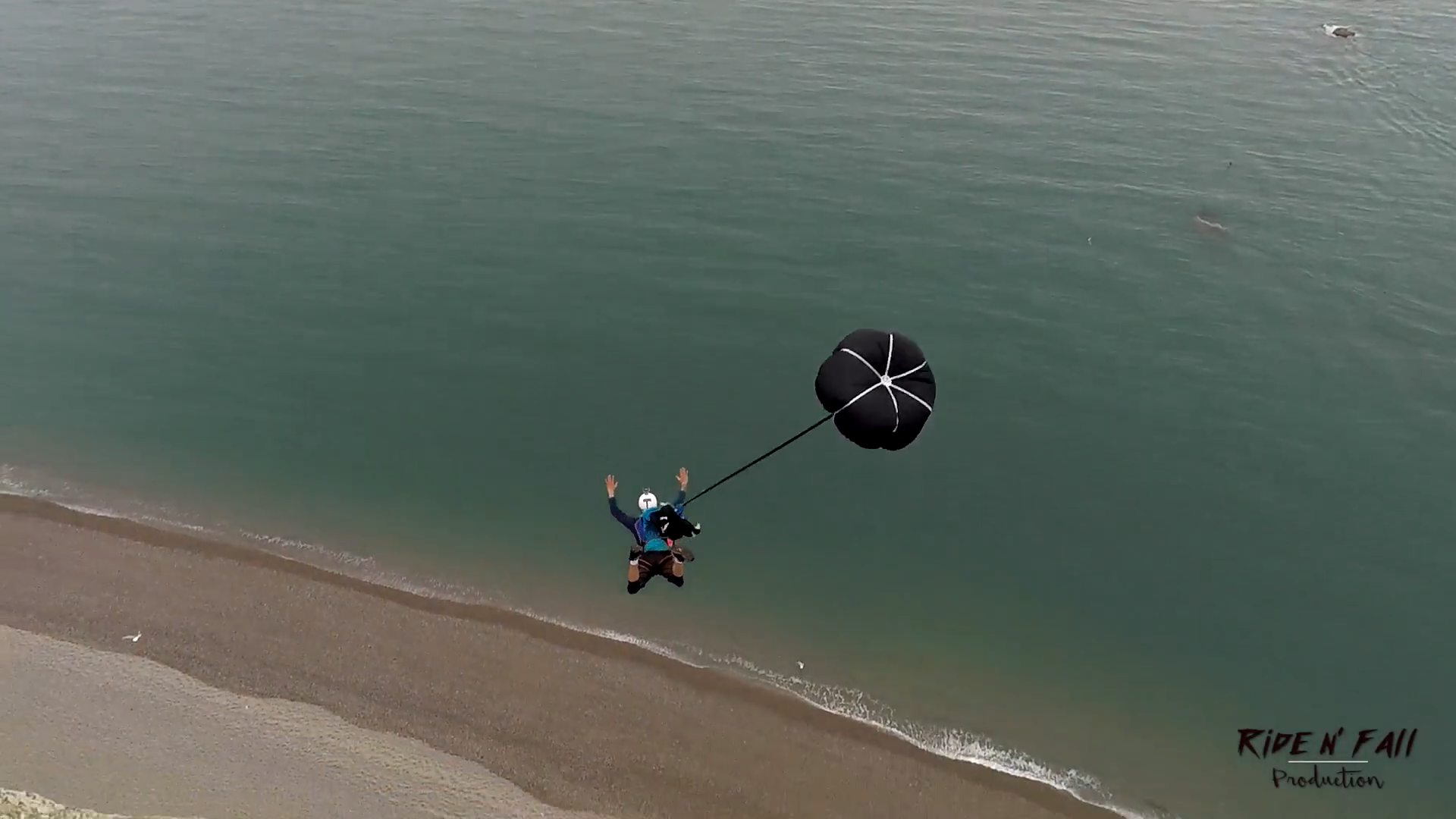 Screenshotter NormandieBaseJumpSessionByRidenFallProductiononVimeo 1’49”