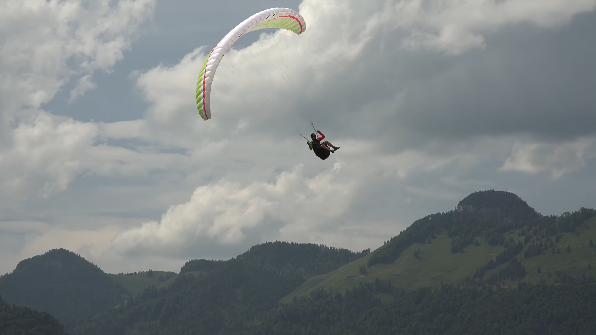 Screenshotter--SuperParaglidingTestival2018Kssenaftermovie4kairddicted-1’58” Screenshotter SuperParaglidingTestival2018Kssenaftermovie4kairddicted 1’58”