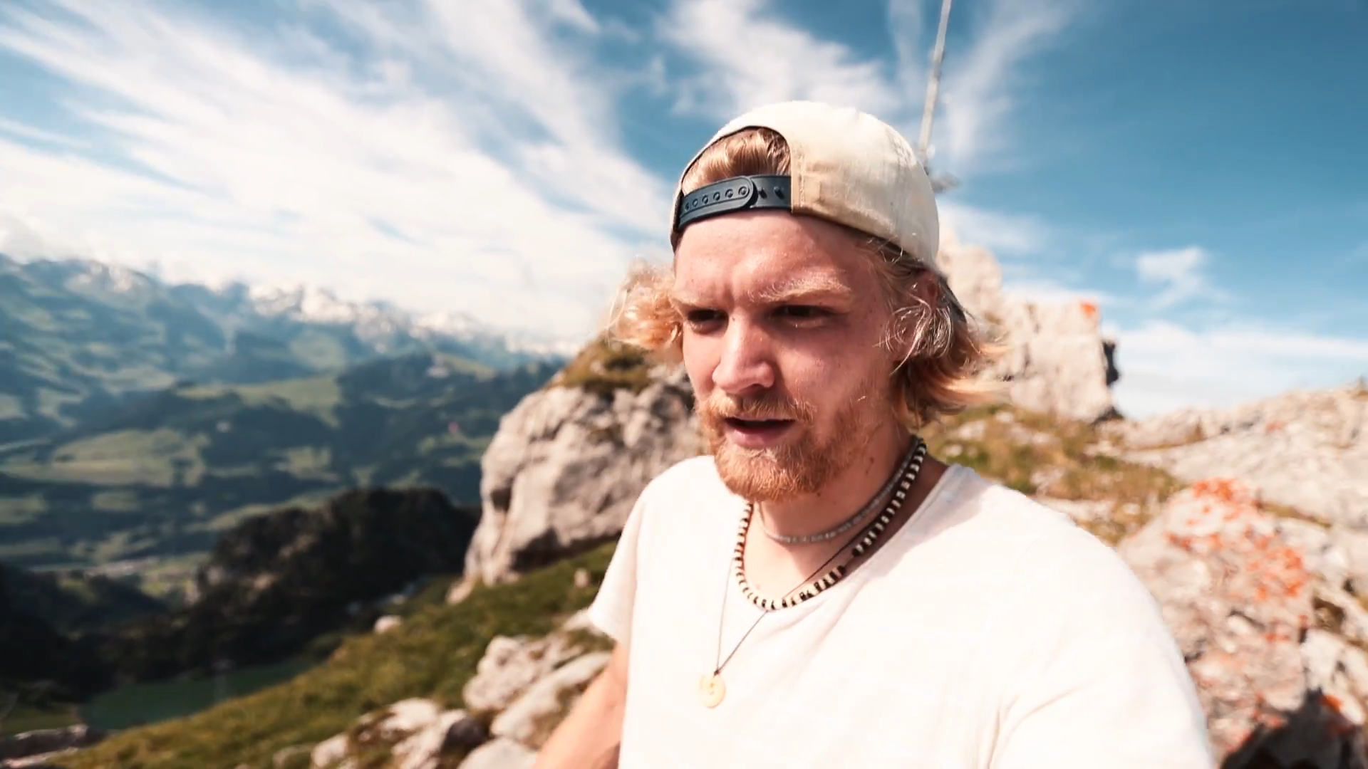 Screenshotter WINGSUITBASEJUMPING 8&rsquo;12&rdquo;